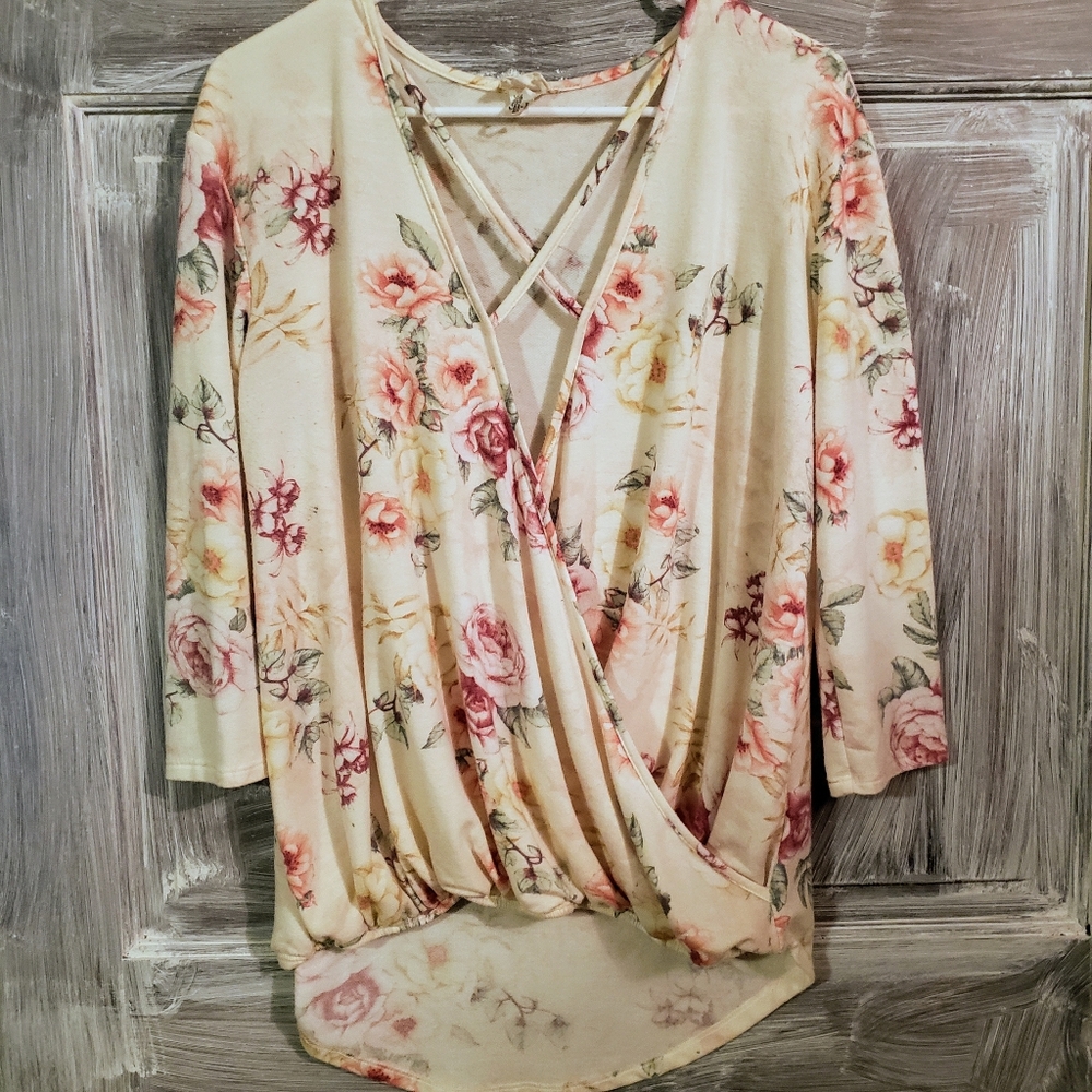 Bubble 3/4 Sleeve Top